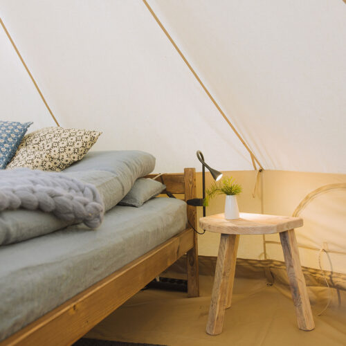 Camping vs Glamping